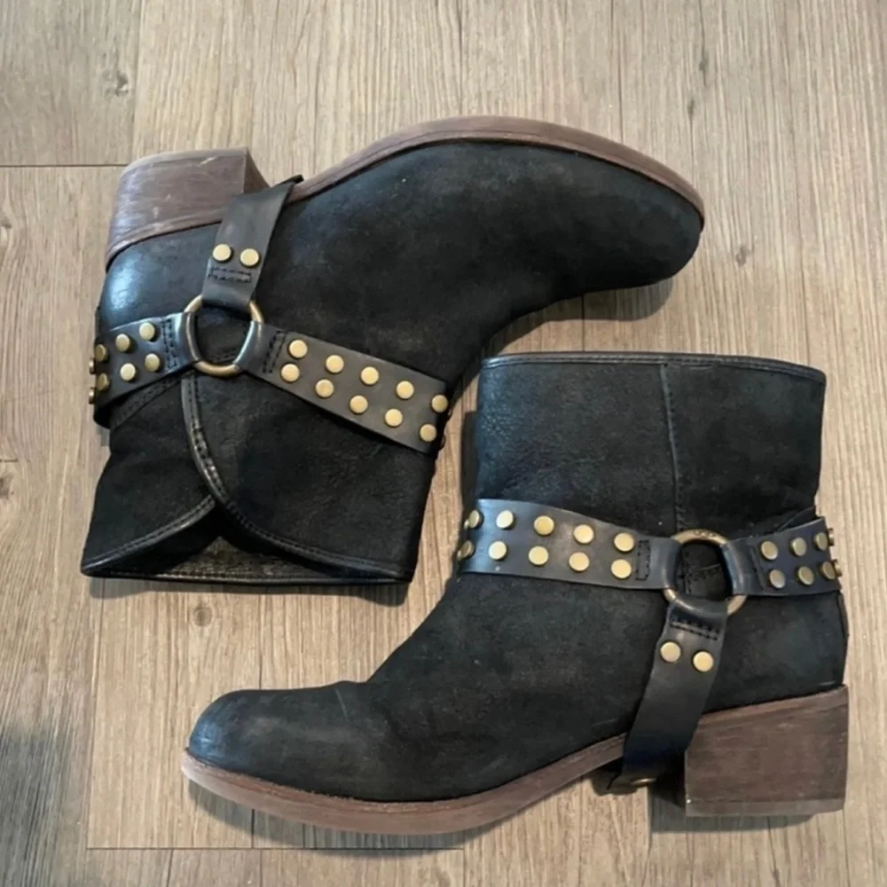 UGG Vintage Darling Black Suede Leather Harness Ankle Boots Sz 7